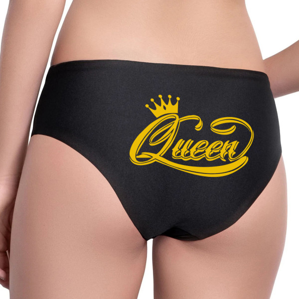 Naiste aluspüksid kirjaga taga "Queen"