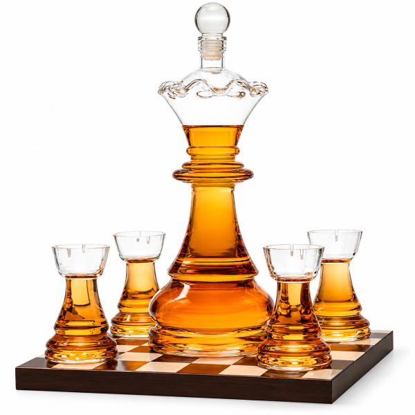 Karahvini ja 4 klaasi komplekt "Royal Chess"