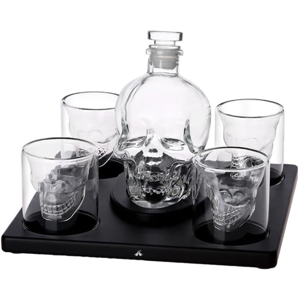 Komplekt karahvini ja 4 klaasiga "Skeleton"