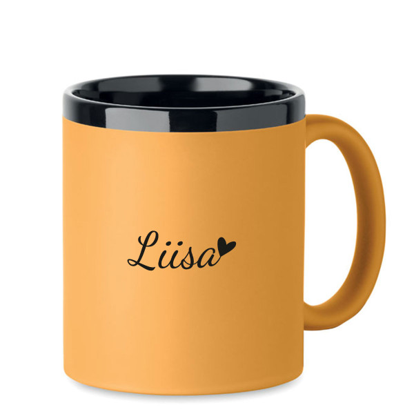 Graveeritud kruus soovitud nimega