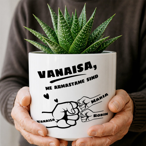 Keraamiline pott "Vanaisa ja vanaema" lapselaste nimedega
