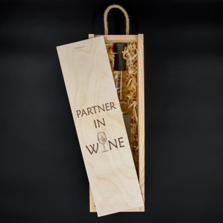 Puidust pudelikarp "Partner in wine"