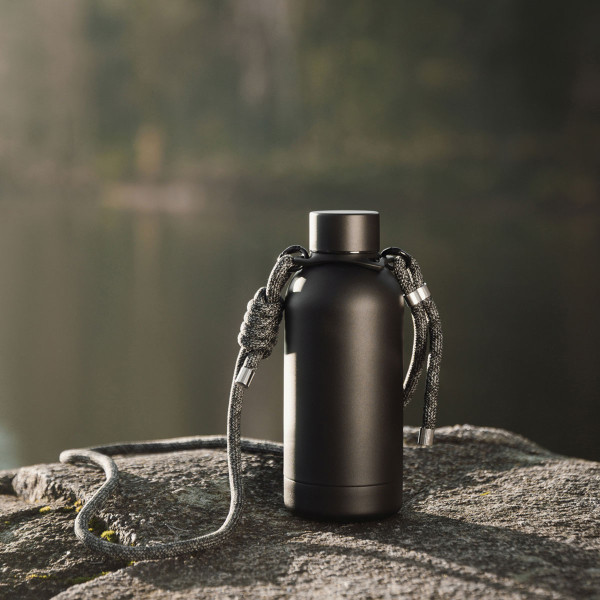 Metallist termospudel "VINGA Parks" Sinu graveeritud tekstiga (400ml)