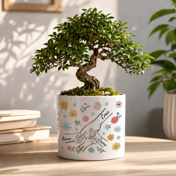 Keraamiline lillepott "Ema ja lapsed" laste nimedega