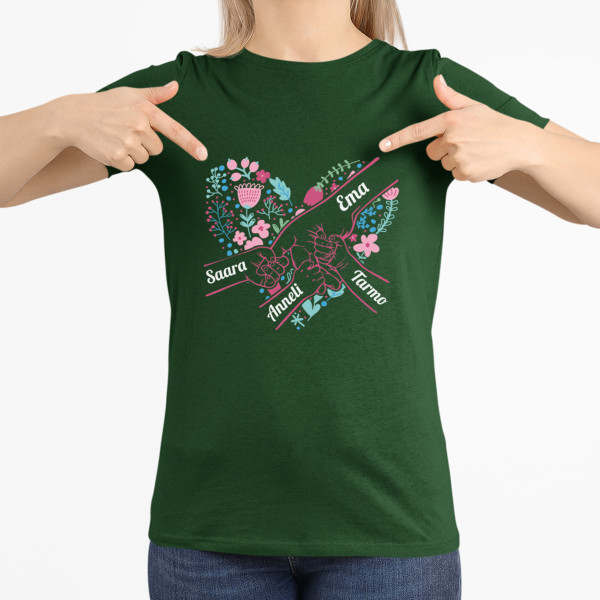 Naiste T-särk "Ema süda" valitud laste nimedega