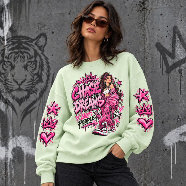 Unisex pastelne pusa "Chase dreams, not people"